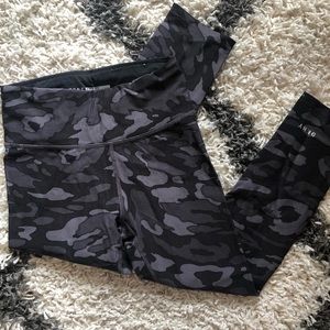 DKNY high-waisted cropped camo leggings